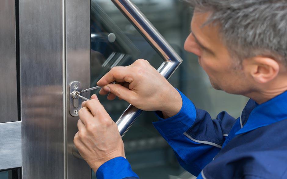 ouvrir une porte blindée fermée à clef Saint-Maurice